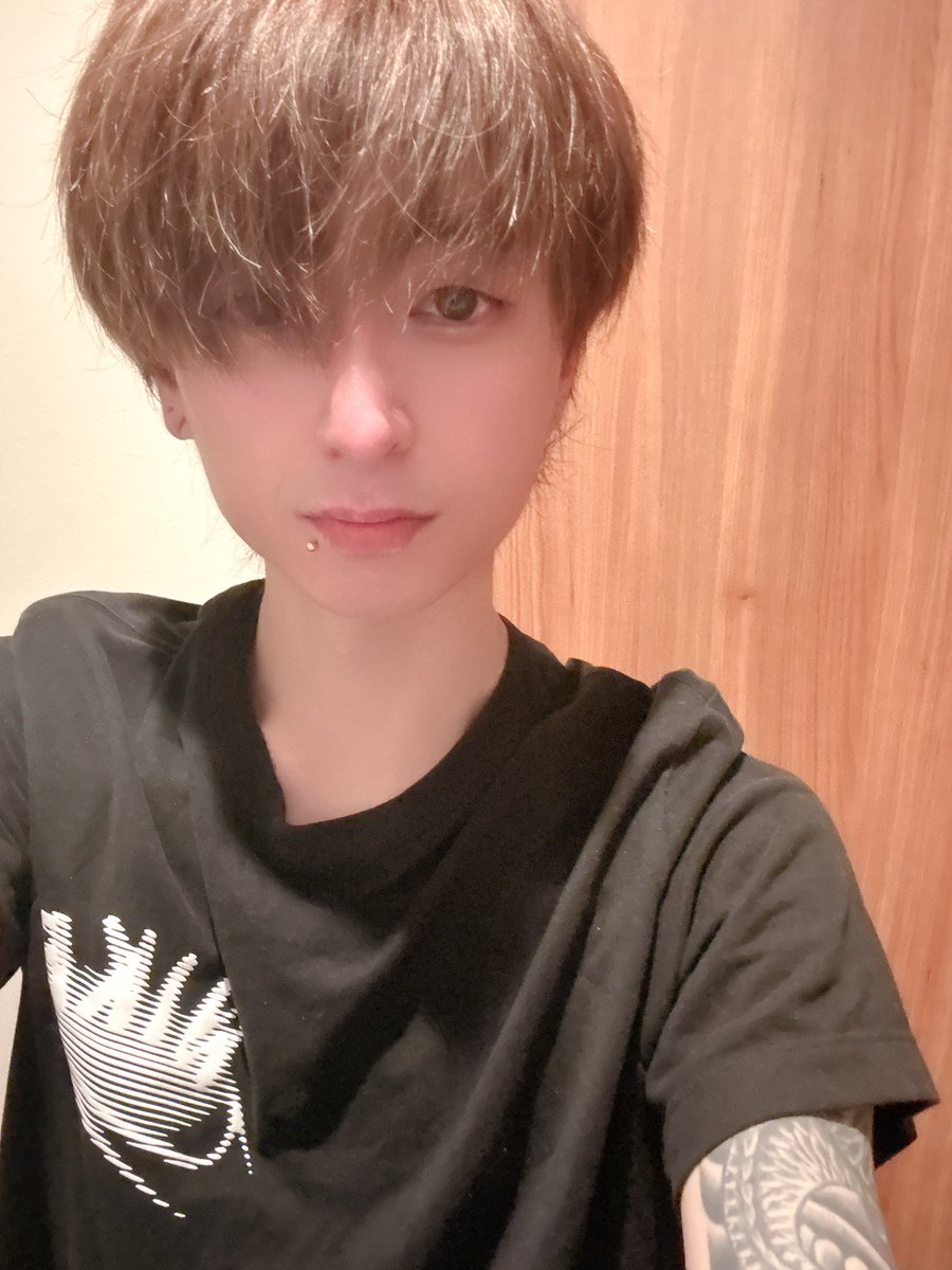 ryo_MH66's tweet photo. 先月髪切ったのにもう伸びてきた

そして久々owまた始めたおもろい❗️ https://t.co/ONnlfKQitr