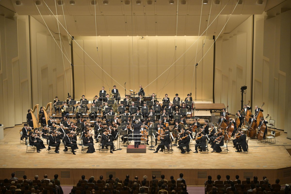 ／
 メインテーマの演奏は
 NHK交響楽団
＼

重厚かつ繊細なオーケストラサウンドで、
冒険へのドキドキが高まります…💥

👇メインテーマは初公開映像でも
youtu.be/dKGIw93XTJ0
＃ポケモンプレゼンツ #ポケモン風波 #N響