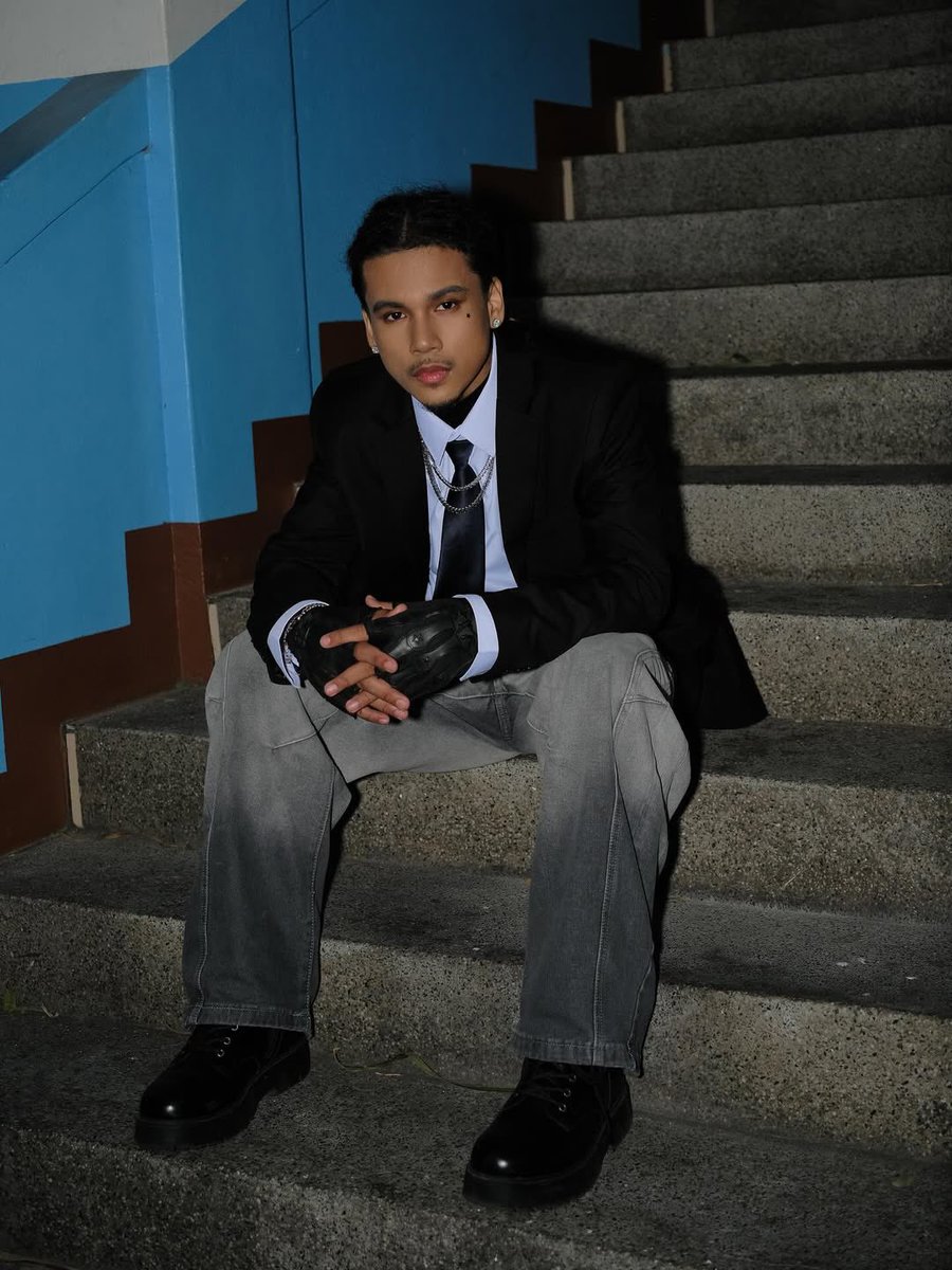 Mitches 🖤✨ tweet media