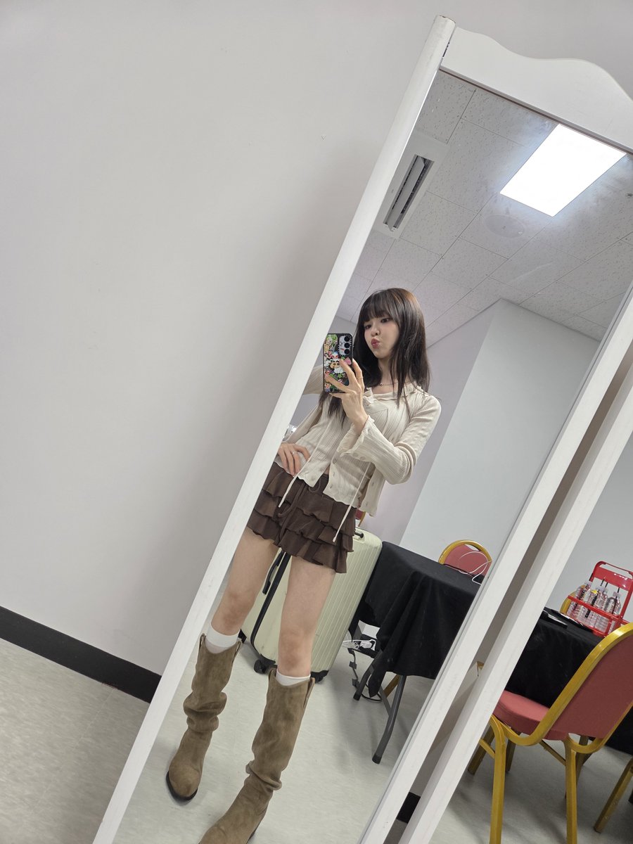 260227 fromm #오마이걸 #승희

거울셀카 찍은거 ㅎㅎㅎㅎ