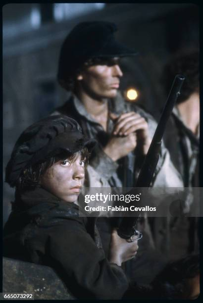 Qui pour se souvenir qu'Emmanuel Curtil, grand doubleur (qui a enfin rencontré Jim Carrey hier soir aux César), a joué Gavroche dans "Les Misérables" de Robert Hossein à l'âge de 10 ans, avec Lino Ventura ?