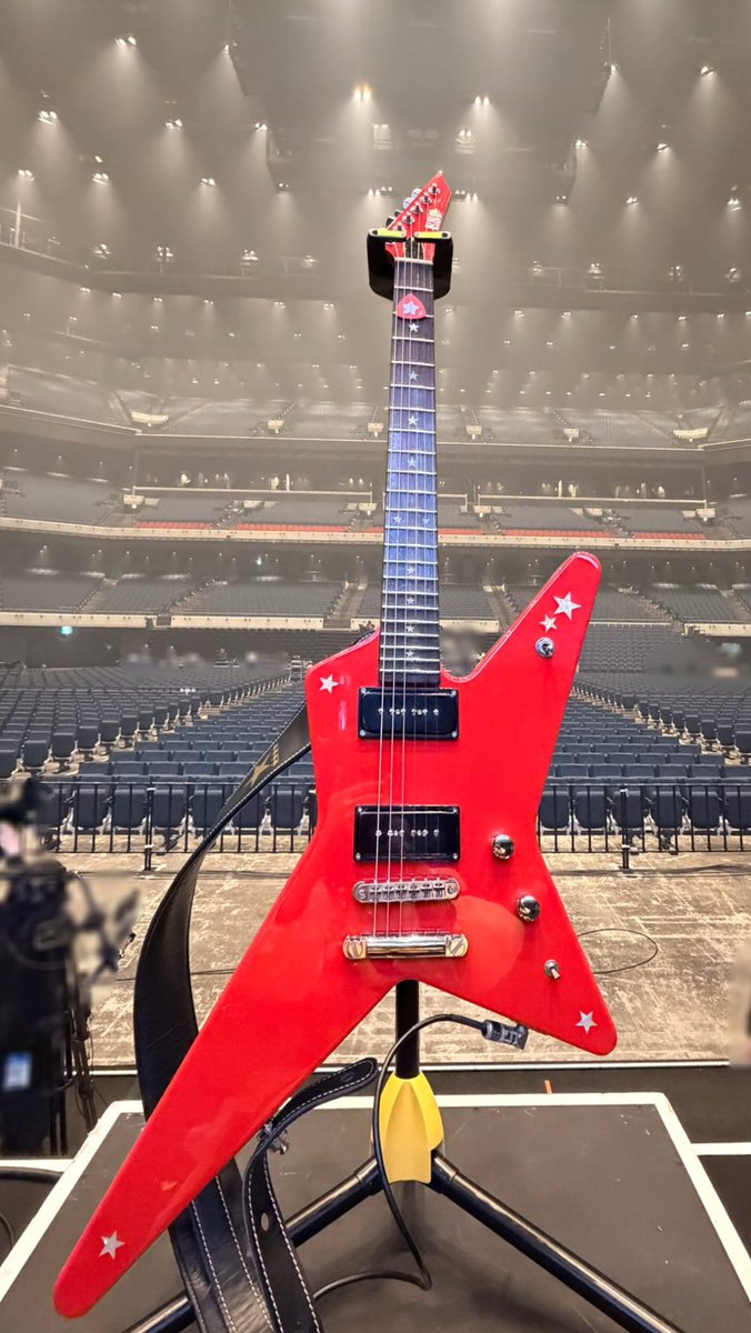 いよいよ明日！！！！！！！！！！！！
超キラキラドキドキしてる！！！！！！！
みんなよろしくね！！！！！！！！！！
#バンドリ10周年ライブ