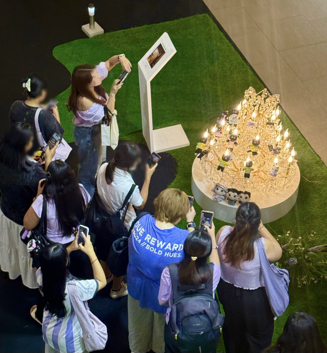 ไม่แปลกใจเลยทำไมน้องเตนล์ไปทรงวาดแล้วเมนเตนล์ไม่รู้ ความเมนเตนล์ขอโฟกัสกับการถ่ายลูกๆก่อน ทั้งกานูเล่ทั้งเหมียว น่ารักมากก💜

#TEN_BDAY2026 
#HAPPYTENDAY