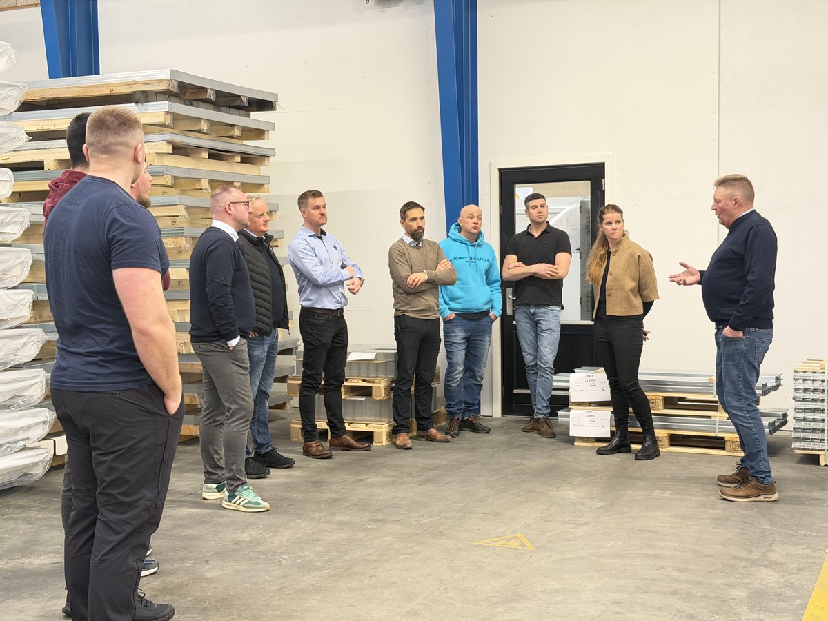 landmecoPoultry's tweet image. A reliable poultry system starts before installation! This week, we hosted Frijsenborg managers for a facility tour, sharing insights on broiler production challenges. At LANDMECO, partnership means transparency and continuous improvement. 🐔 #Poultry #BroilerProduction