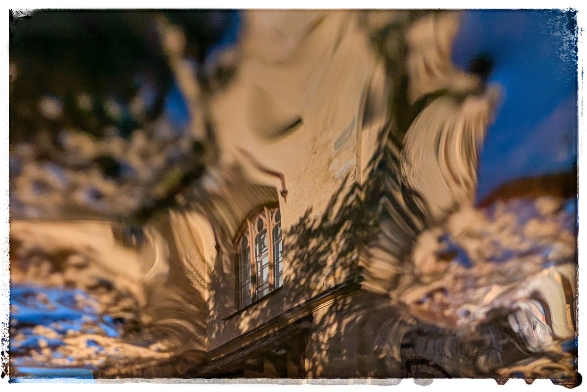 Fotografierende Lehrerin tweet media