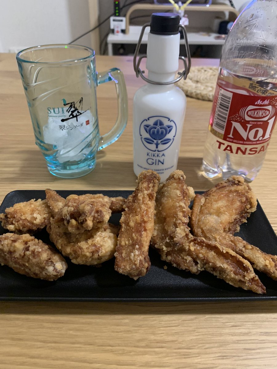 w_sgr_'s tweet photo. 手羽唐揚げた✨
ジンでいただこ🍶 https://t.co/OIHqPtOGy7