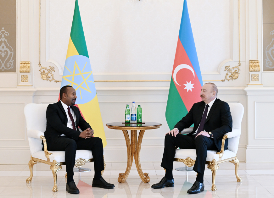 EsAzvision's tweet photo. El Presidente Ilham Aliyev sostuvo una reunión a solas con el Primer Ministro de Etiopía   
https://t.co/bmm8fHJEDN https://t.co/pQGlpdWpE0