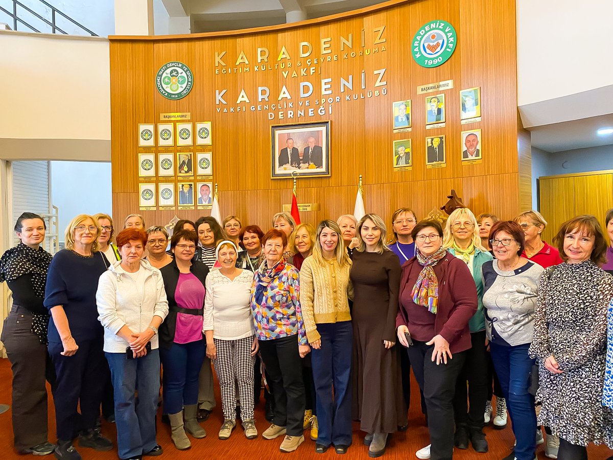 kvorgtr's tweet photo. Vakfımız, Yetişkin Eğitimi Akreditasyonu kapsamında Slovenya’dan gelen Združenje İzobraževalnih in Svetovalnih Središč Slovenije (ZISS) öğrencilerini el sanatları atölye çalışmasında ağırladı. https://t.co/bxUC7vmHym