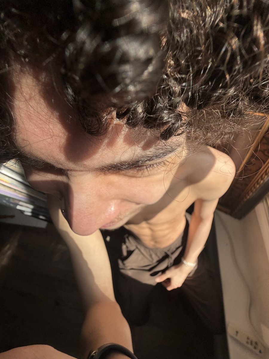 Darwin 🫶 (@latinomenace) on Twitter photo 