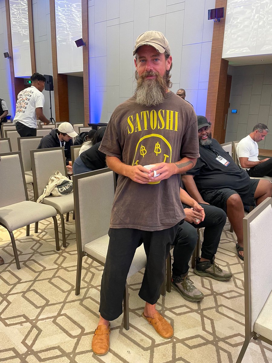 Twitter's founder, Jack Dorsey casually spotted in Nairobi, Kenya 🇰🇪.