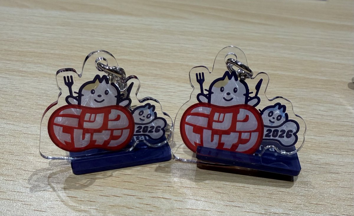 背面もキュートなニックトレインのアクスタ
#ニックトレイン