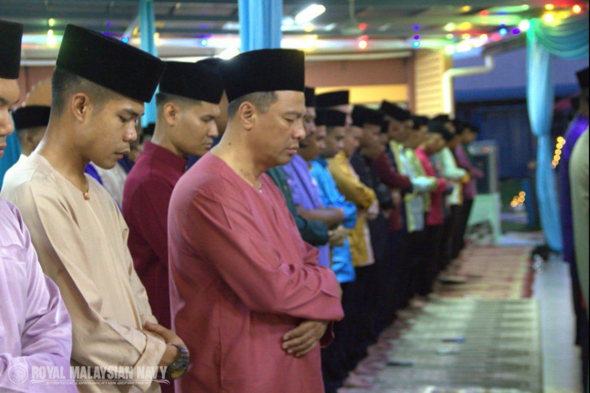 RMN Leadership Centre tweet media