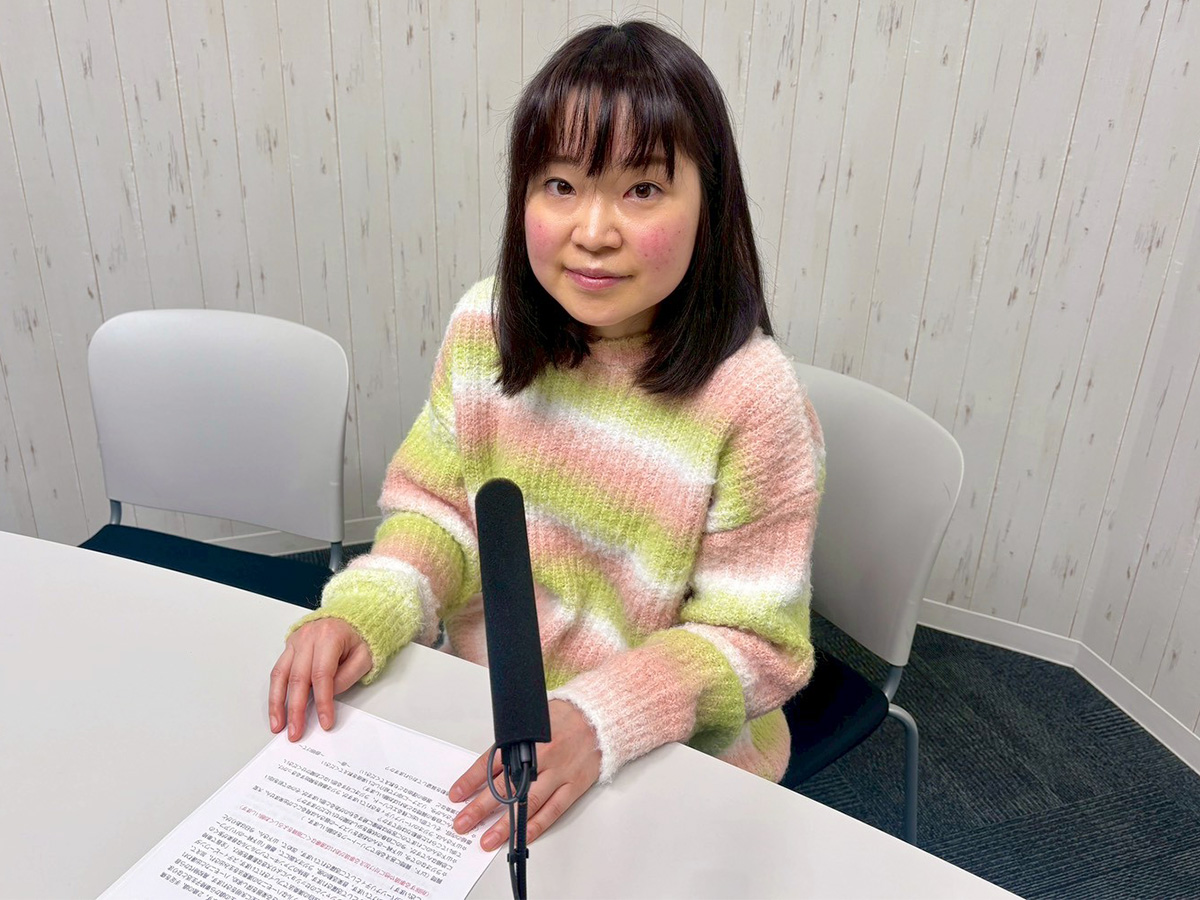 asu_heno_tobira's tweet photo. ミュージシャンの山下純一さんをゲストにお迎えしました！「全盲で車椅子のミュージシャン」として知られ、健常者、障害者の区別のない全国のハーモニカコンテストで優勝されるなど、ソウルフルな演奏が人の心を惹きつけています！即興で「明日への扉」をハーモニカ演奏してくださいました！ https://t.co/BODgDW9ZXC