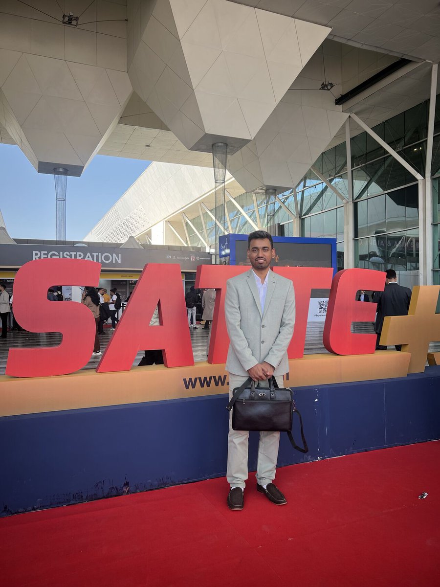 hotelyug's tweet photo. "Day 1 done and dusted! Incredible energy, amazing sessions, and new connections. 🚀✨ @SatteOfficial #Day1" https://t.co/VkskKxuGLE