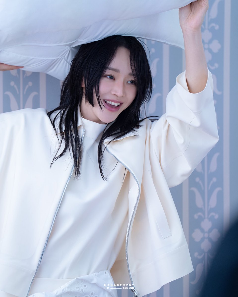 Shin Hae Sun Discusses Her Acting Philosophy and Her Ambitions Shin Hae Sun Discusses Her Acting Philosophy and Her Ambitions