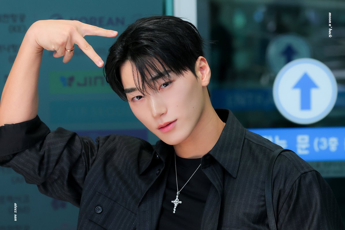 moonandback710's tweet photo. 260225 
#에이티즈 #ATEEZ #산 #SAN
#DGxSAN #DGFW26 #DOLCEGABBANA @ATEEZofficial @dolcegabbana https://t.co/5yDHDbM4IA
