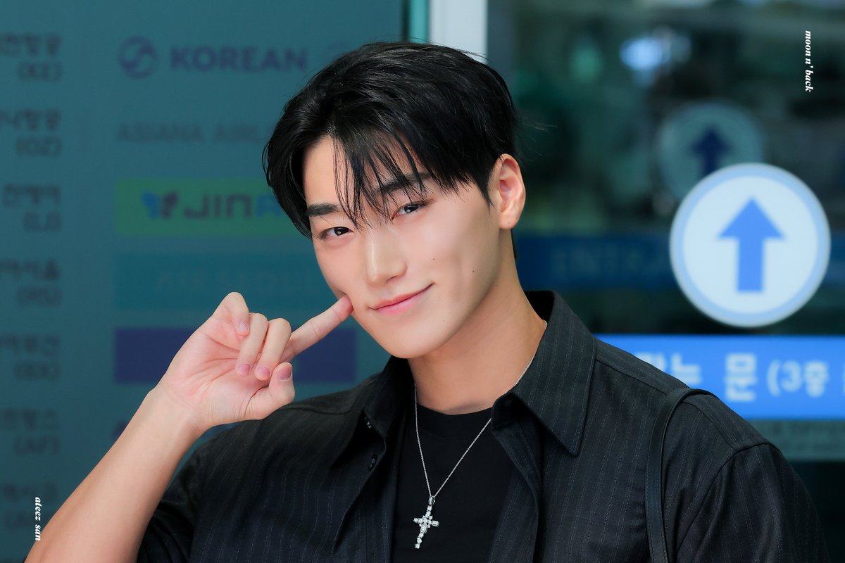 moonandback710's tweet photo. 260225 
#에이티즈 #ATEEZ #산 #SAN
#DGxSAN #DGFW26 #DOLCEGABBANA @ATEEZofficial @dolcegabbana https://t.co/5yDHDbM4IA