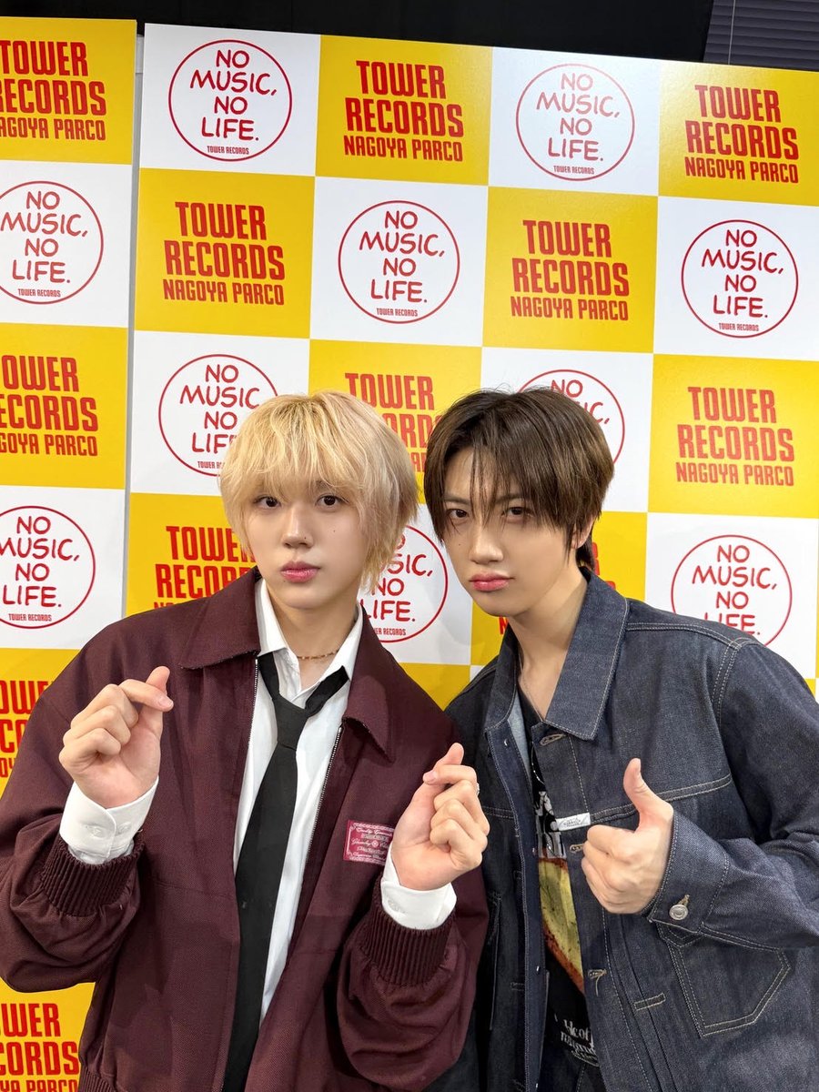 【#CRAVITY】

CRAVITY
Japan 3rd Single「BLAST OUT」
リリース記念インストアイベント
終了後のお写真📸✨
(お写真遅くなりました🙇‍♂️🙇‍♀️)

ウォンジン さんと ソンミン さんによるミニトーク&amp;お見送り会、最高の時間でしたね😆

たくさんのお客様にご来場いただきました！
ありがとうございました👏🏻