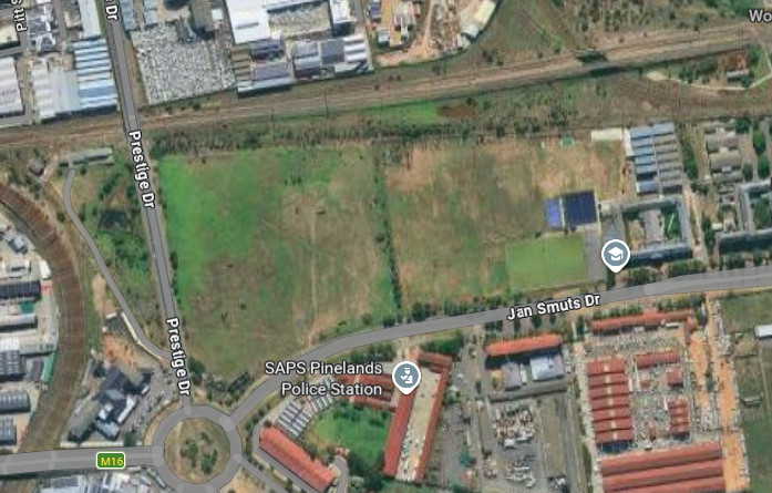 lok8it's tweet photo. @brettherron This government  parcel have been standing vacant for a decade or 2. it is perfectly located close transport routes (rail, bus and taxi) surely this have the potential for housing. https://t.co/KHtnoqrFE5