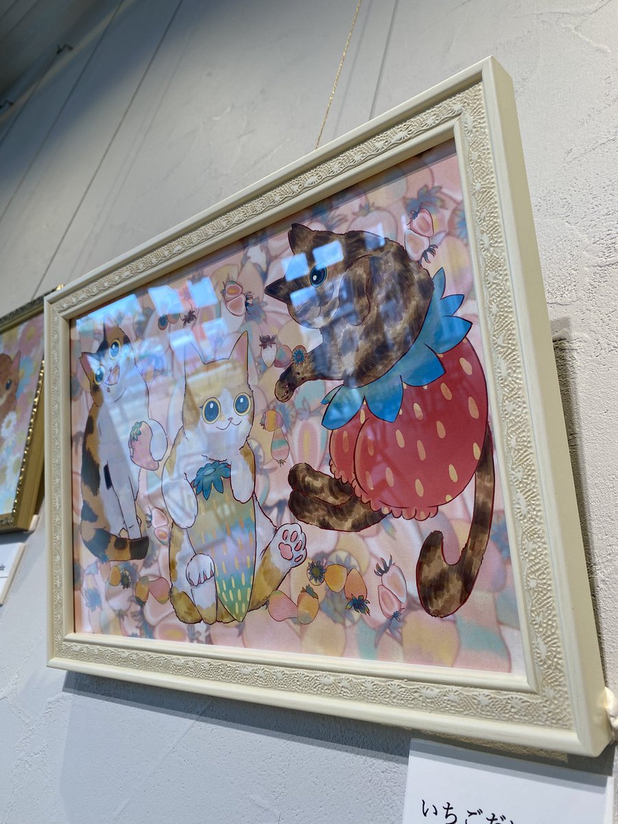 展示会会場にて新作の絵画を展示販売もしています🖼️✨ お迎えも