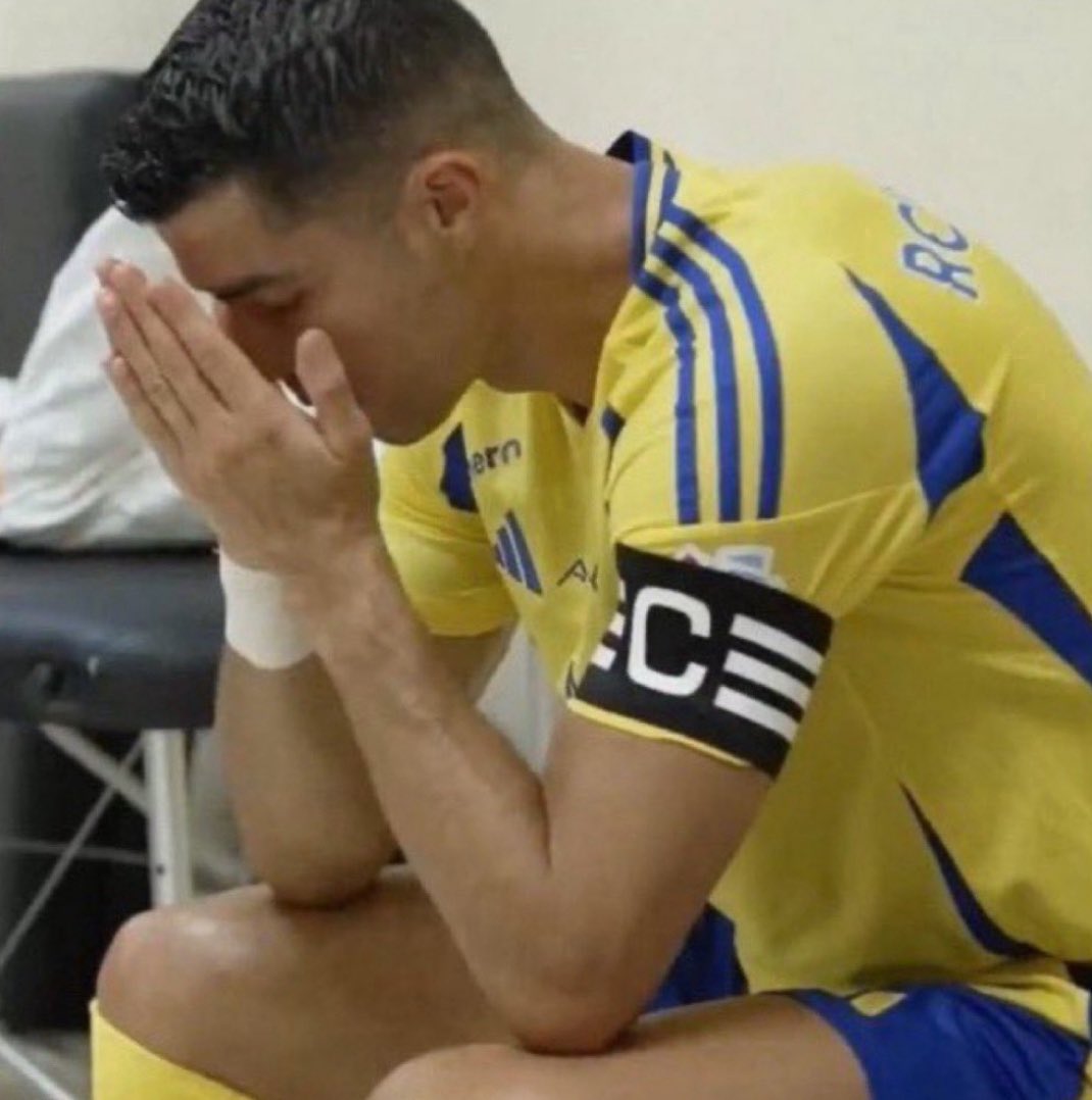 2026:
Saudi Pro League title.
World Cup.
1000 official goals.

God please do it for all CR7 fans.🤲🏾