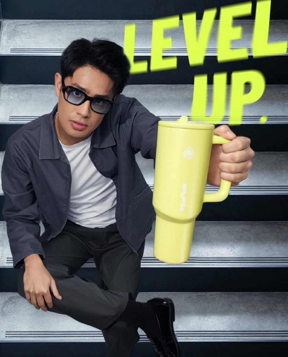 DONATORSPH's tweet image. [AQUAFLASK 💙] Donny is spotted on @.aquaflask.ph’s Instagram Post! 
￼
“Every step counts. Take it higher.
#OnwardWithDonny #BringItOn #AquaFlaskPH” 

#BringItDON
#DonnyXAquaFlask
#DonnyPangilinan 
@donnypangilinan