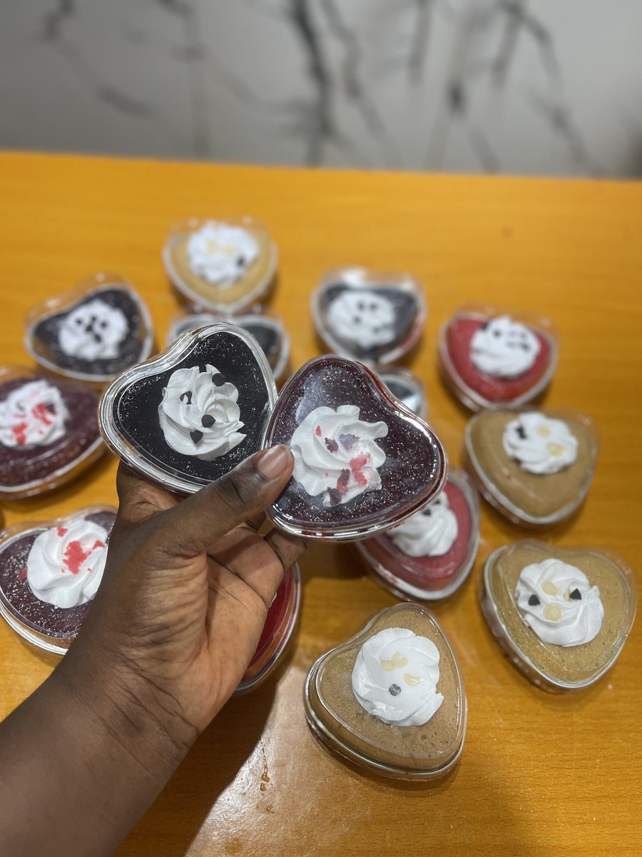 Cakes in ogba Lagos/PBD1682 tweet media