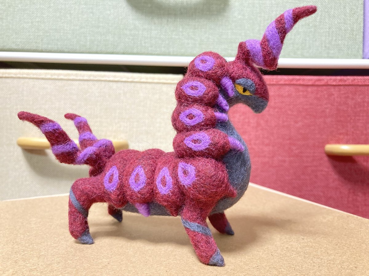 SiA_Ryuuhou's tweet photo. #ポケモン30周年 
おめでとうございます✨✨
新しい子作れてなくて過去作のポケモン達になりますが、作りたい子も渋滞してるので作業の合間にちくちく作っていきます🪡
#羊毛フェルト https://t.co/ktdqSNZpnH