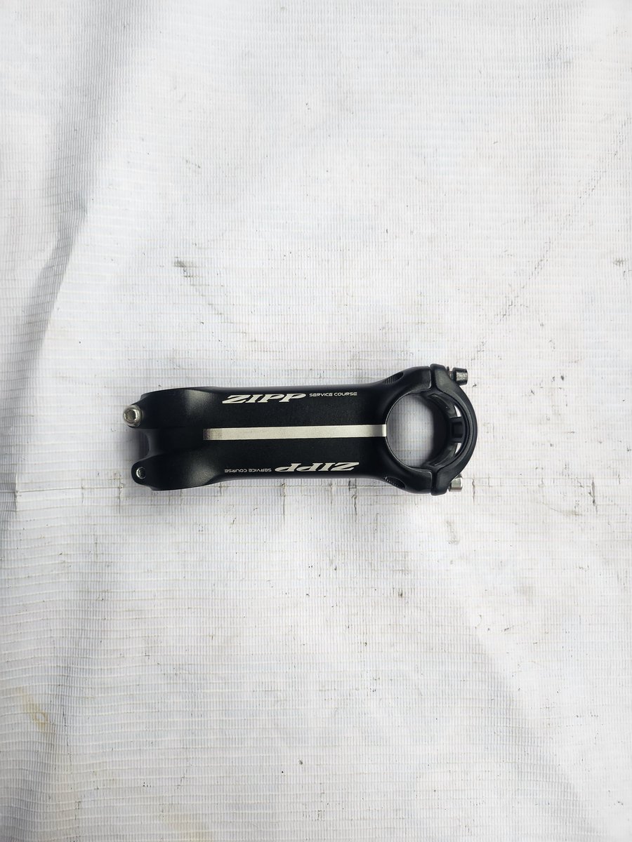 Islan Hata tweet media