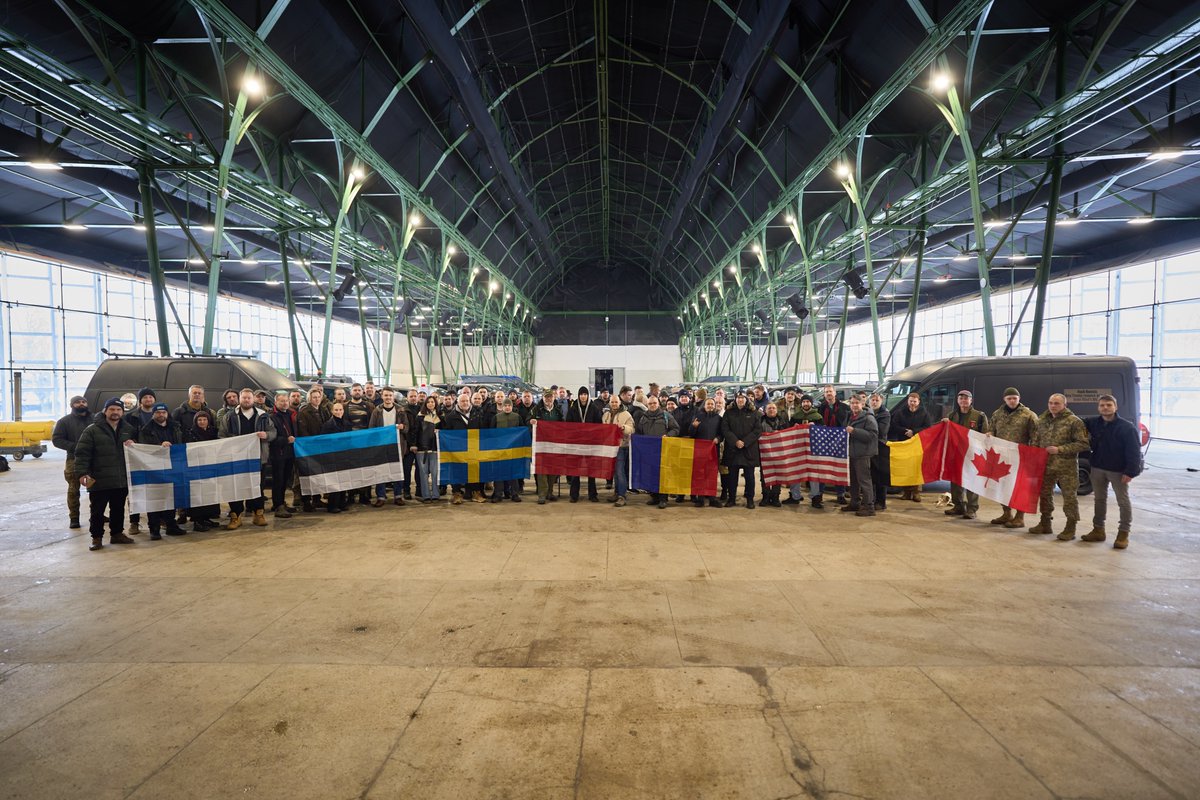 Let’s see how many fellas stand with Ukraine 🇺🇦 
Drop your country’s flag below 👇