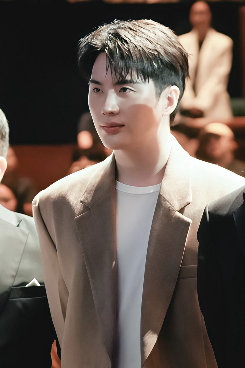 ✱ บลูแอง ◡̎ tweet media