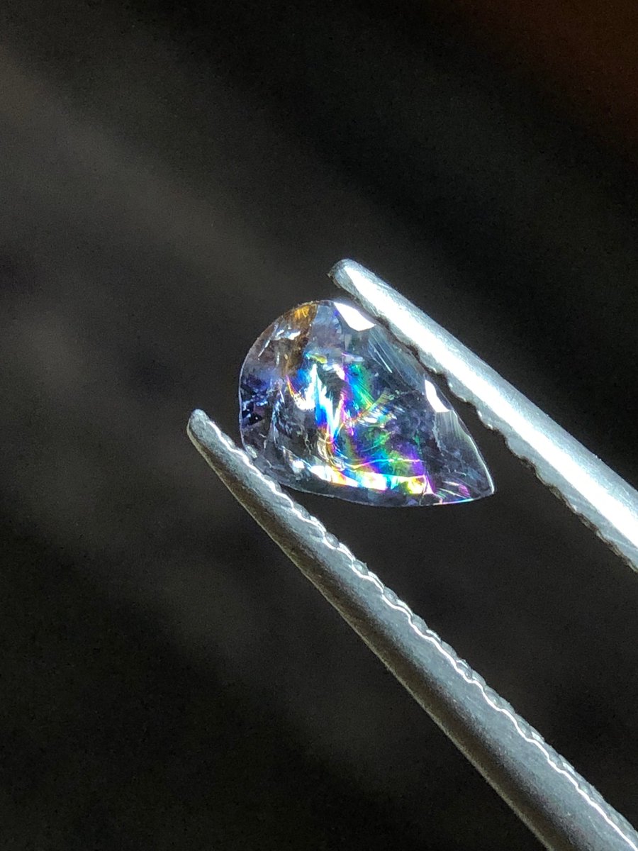 天然非加熱レインボータンザナイト🌈今までで最高のレインボー