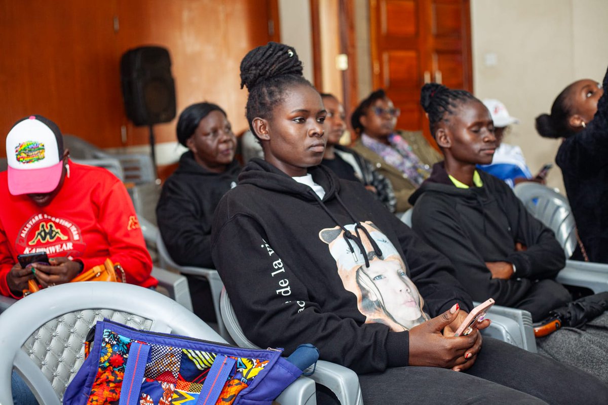 Miss mwenesi tweet media