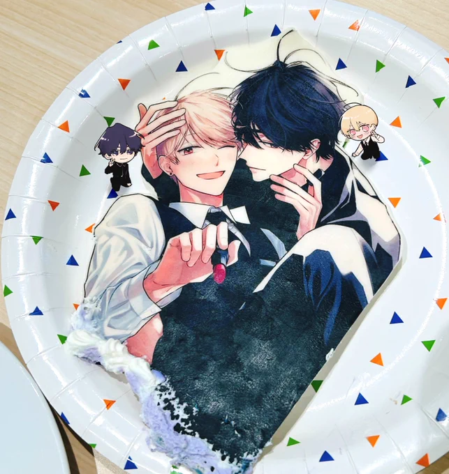 きのうリブレさんにお邪魔した際、サプライズでコスラバ完結祝いをしていただきました!びっくりした～!!すごすぎるさはなつケーキありがとうございました 普段お世話になっている各部署の方々とご挨拶させていただき嬉しかったです