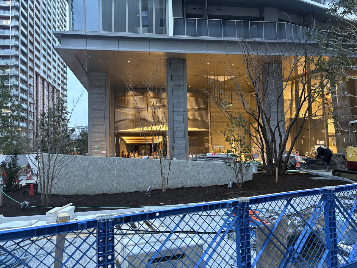 限界サラリーマン tweet media