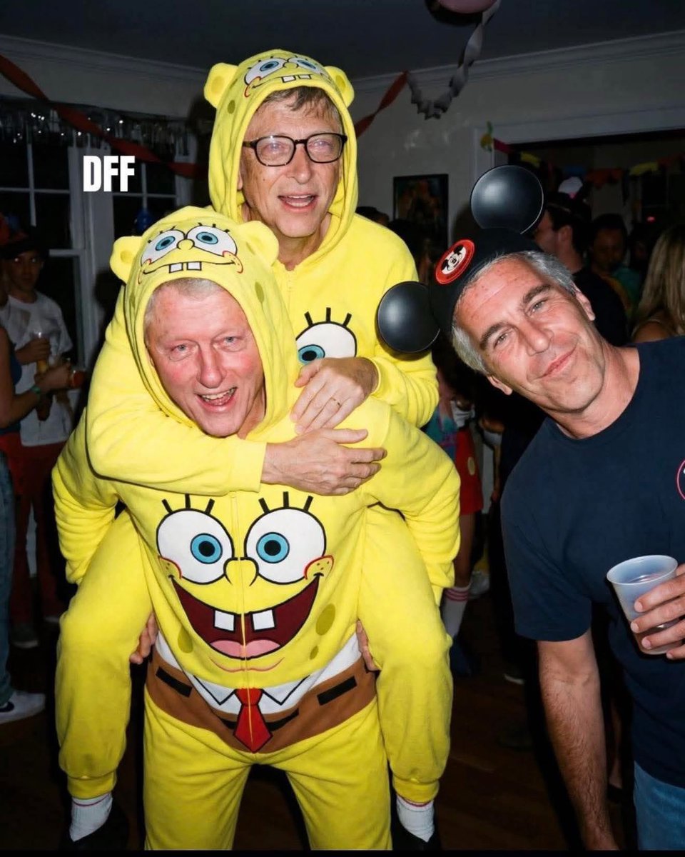 DelbertShankle's tweet photo. @krassenstein Epstein was at the White House 17 times To see  Bill . Maxine was at Chelsea Wedding https://t.co/n7UP8hB4CQ