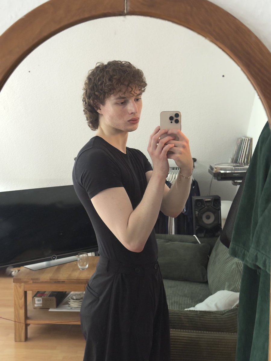 tom 🐑 tweet media