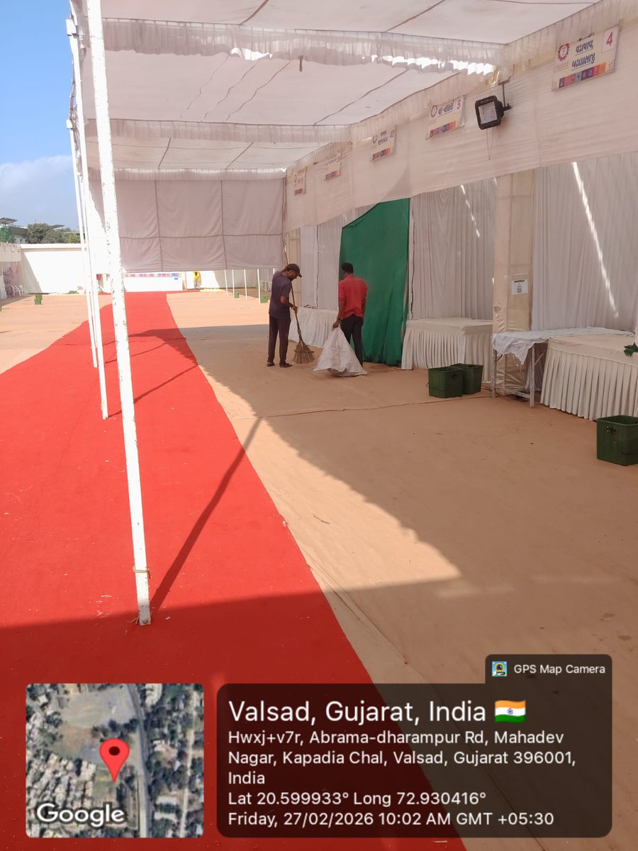 વલસાડ નગરપાલિકા દ્વારા તા. ૧૯-૧૨-૨૦૨૫ થી તા. ૩૧-૧૨-૨૦૨૬ સુધી “વિઝિબલ ક્લીન્લીનેસ કેમ્પેન” અંતર્ગત આજે તા.૨૭-૦૨-૨૦૨૬ ના રોજ  બસ સ્ટેન્ડ,રેલ્વે સ્ટેશન, રહેણાંક વિસ્તાર,શાક માર્કેટ,ઝૂંપડપટ્ટી,શૌચાલય,મંદિર,વાહનો અને વાણિજ્ય વિસ્તાર વિગેરેની સાફ સફાઈ કરવામાં આવી.