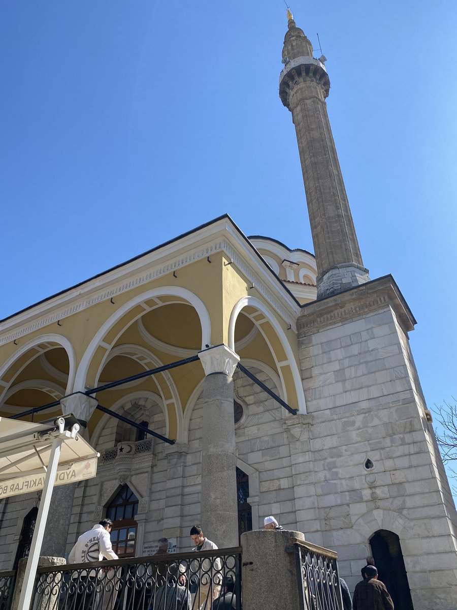 Açılan elleri edilen duaları boş çevirme Allah’ım 

Hayırlı Cumalar 

Aydın/ Ramazan Paşa Camii