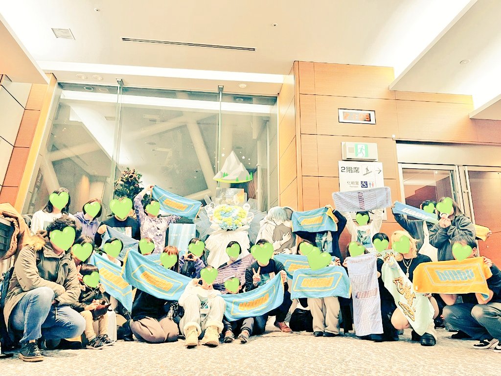 alchemised's tweet photo. 山脈さんって正直とてつもなく壮絶な過去を持ってる方がすごく多かった
でも本当にみんな目が綺麗だから大好き🥹

心からyamaさんを愛してるって方々ほど本当にみんな宝石みたいに目が綺麗だから、今度お会いしたときに、どうかお互いの目を見合ってみて下さい！🫶
#yama https://t.co/nyxrVGgg6B