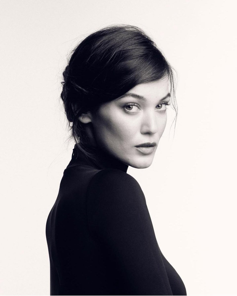 #PınarDeniz, Türk sinemasının uluslararası yönetmeni Nuri Bilge Ceylan’ın yeni filminde başrolde …

Yaz aylarında çekilmesi planlanan projenin çekimleri İstanbul ve Ege bölgesinde yapılacak.

Pınar Deniz’in projede üstleneceği karakter ve hikâyenin detayları ise ilerleyen