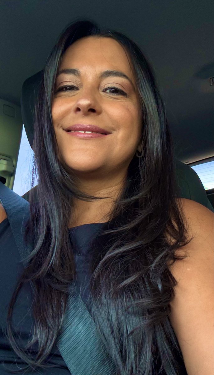 Silvia 👩‍👧💙👠🐱🍷 tweet media