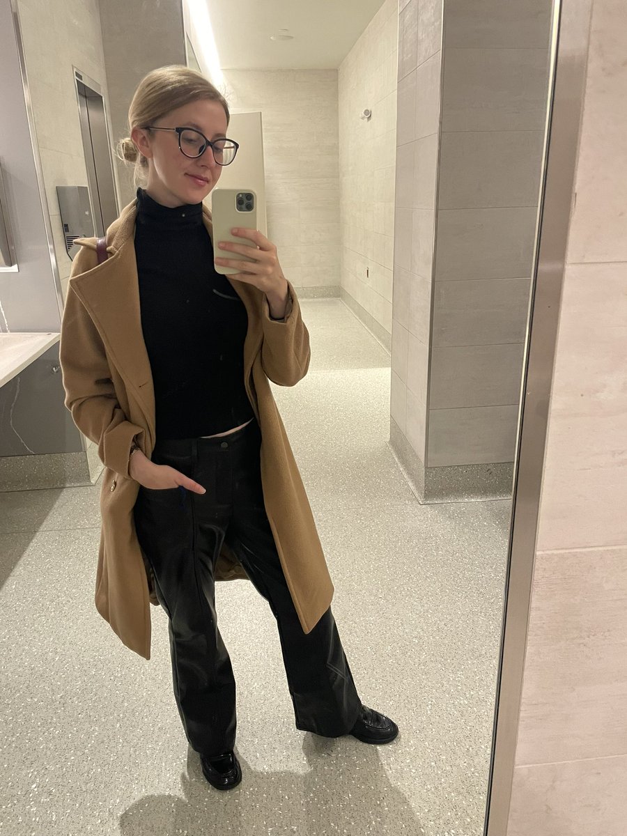 Katherine Everitt 💥 tweet media