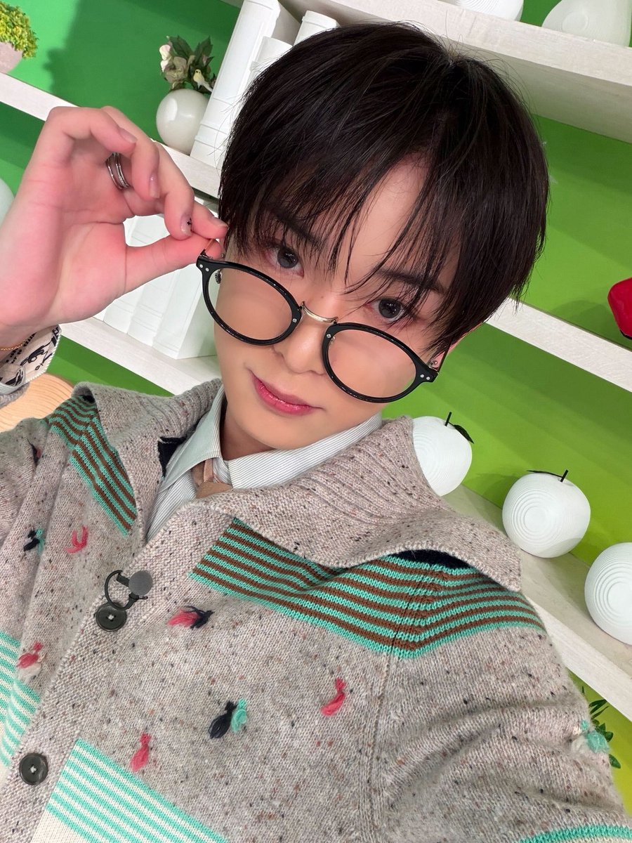 ハルア. tweet media