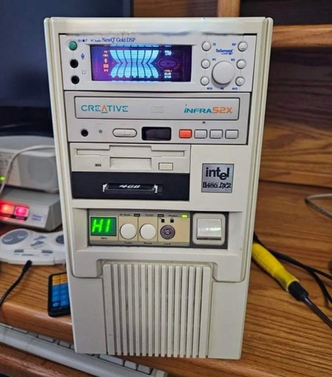 Old Screen tweet media