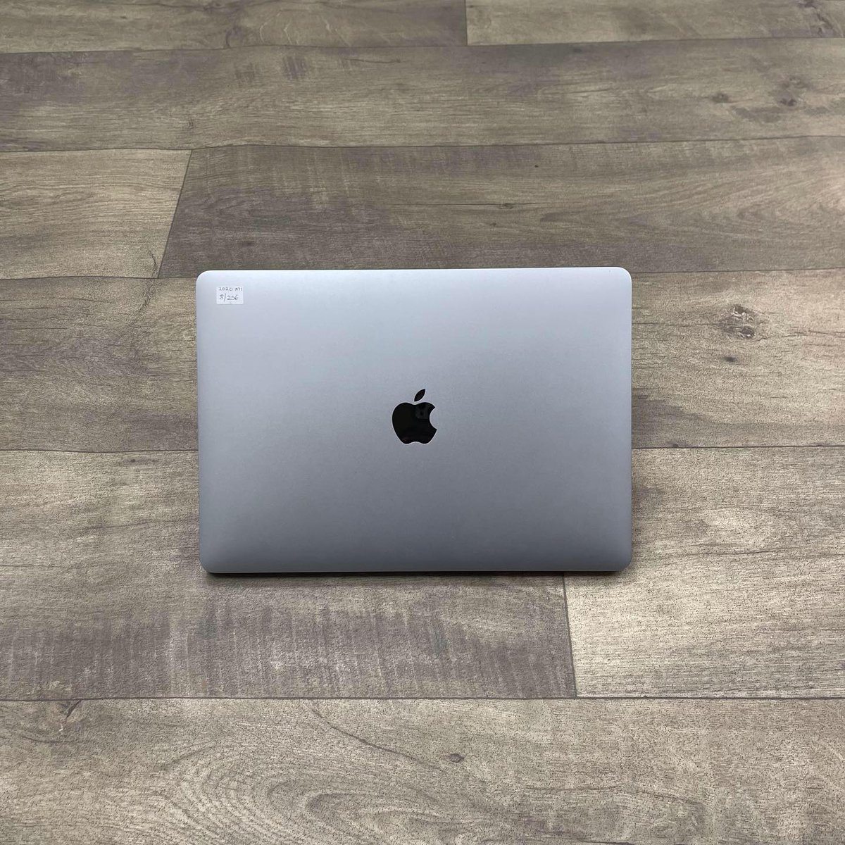 LaptopsArena's tweet photo. 2020 Apple MacBook Pro M1 Chip 13.3″ 8GB RAM  256GB SSD - Excellent Condition (Genuine parts)
KES 84,999.
~Battery Health: 100%
📷 Cycle Count: 28
Call 0721763763
