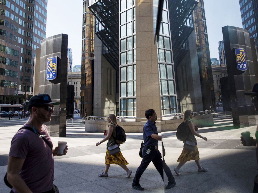 FIRST READING: One in four Canadian employees now works for government nationalpost.com/opinion/one-in…