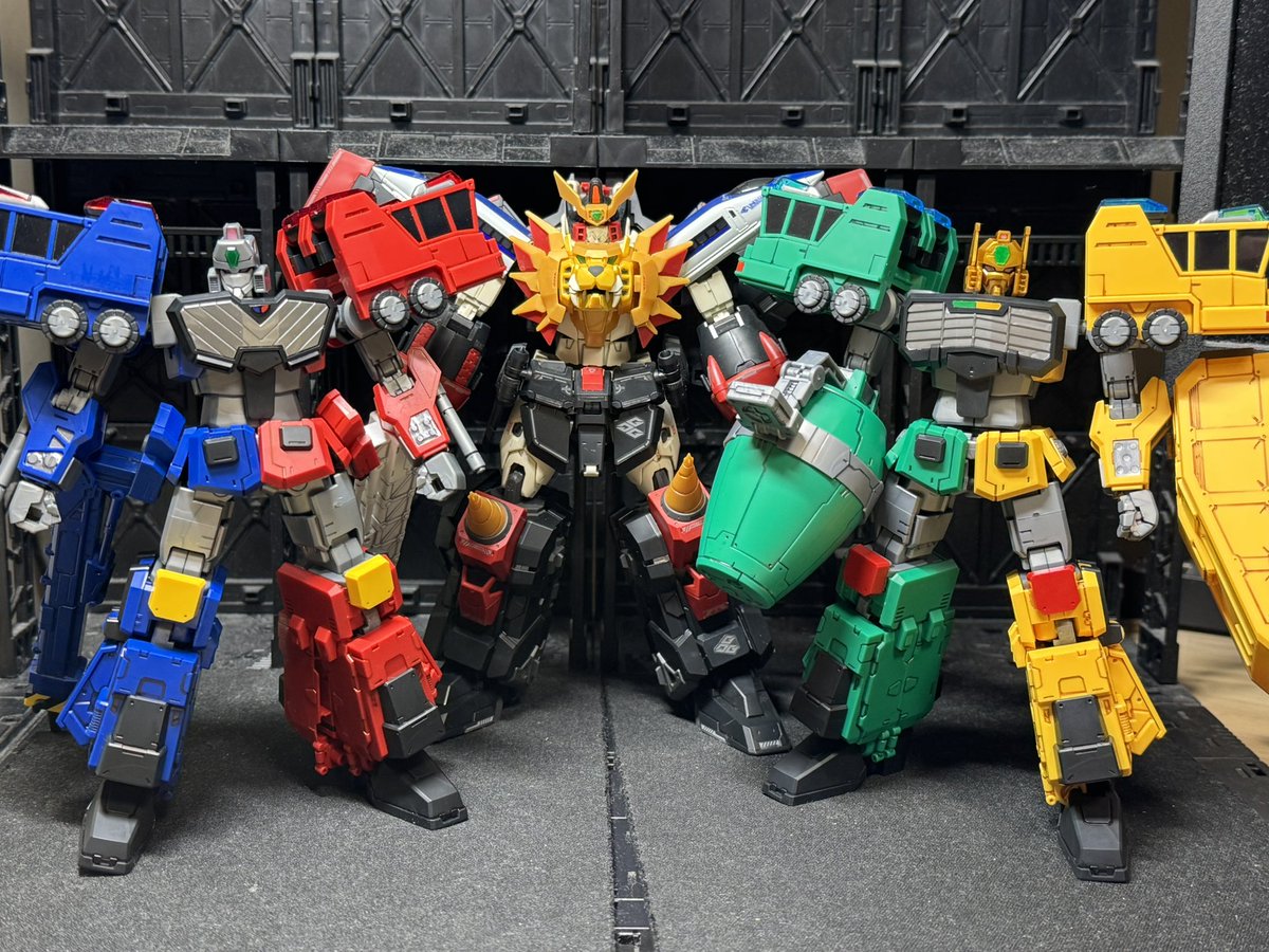 RGガオガイガーとHG超竜神と撃龍神 HGディテール多めなので割と統一感