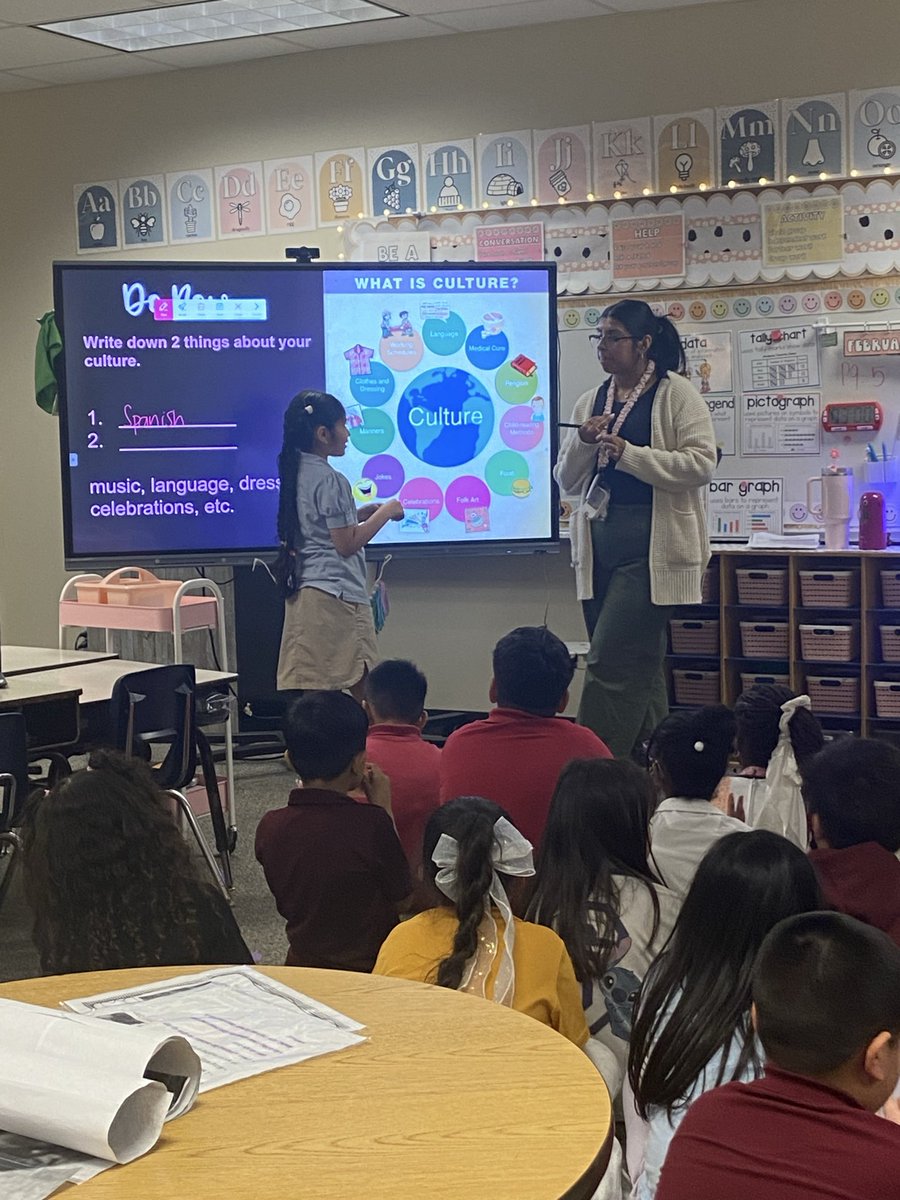 A Martinez tweet media