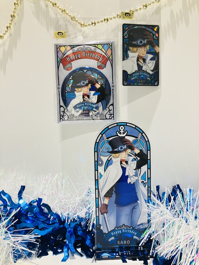 新商品】麦わらストア限定 ・HBDステンドグラス風ホログラム缶バッジ